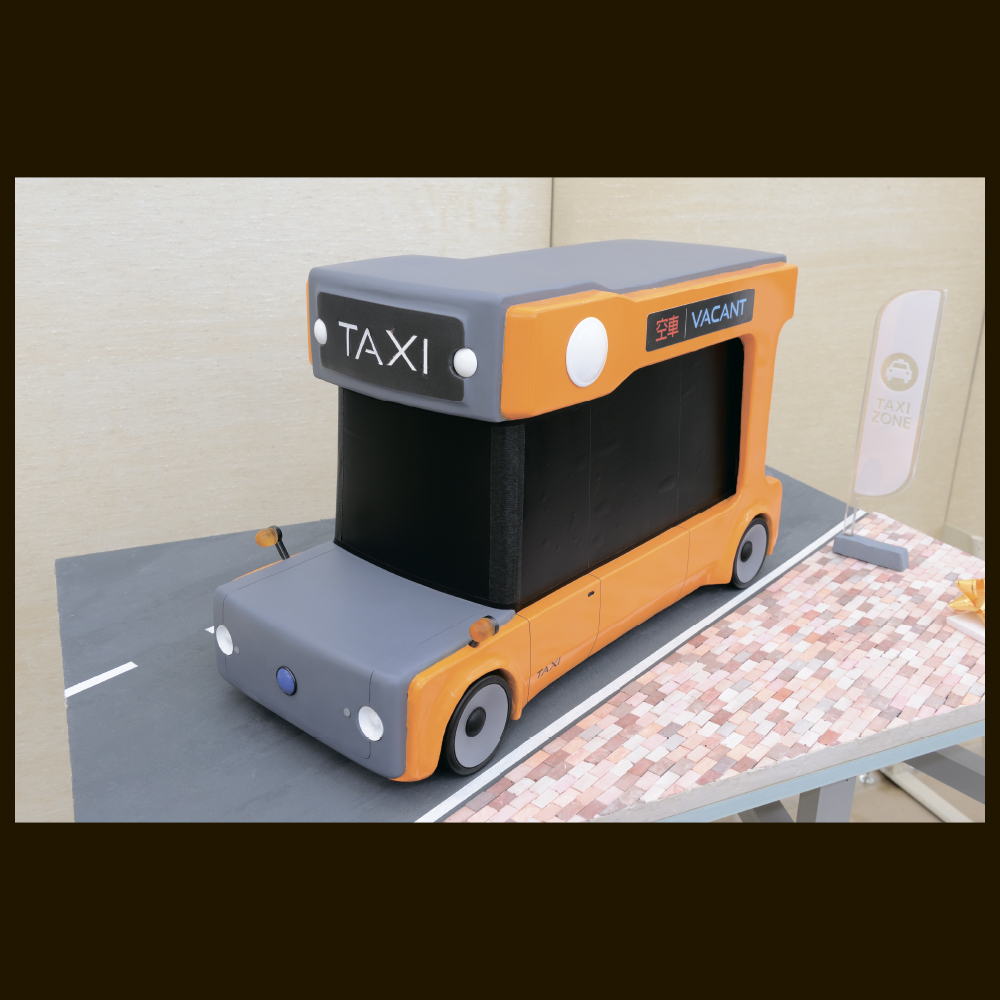 『CCC ～Comfortable City Cab～』（芸美ガイダンス2015 展示作品） 神戸芸術工科大学 プロダクトデザイン学科（現：プロダクト・インテリアデザイン学科） カーデザインコース
