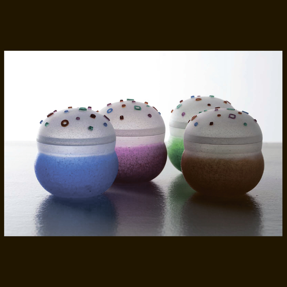 蓋物Ⅱ（芸美ガイダンス2015 展示作品）倉敷芸術科学大学 芸術学部 美術工芸学科（現：デザイン芸術学科） ガラス工芸コース（現：アート領域）